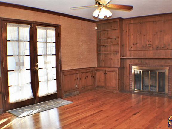 3rd image of 4113 SW Woodbury Ct N