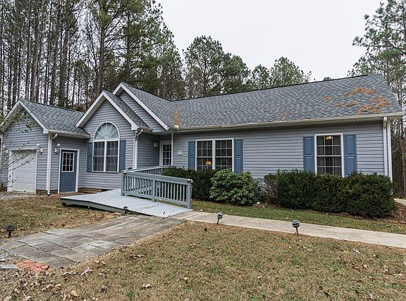 2nd image of 167 Waterside Dr