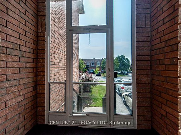 5th image of 20 Twigg Dr