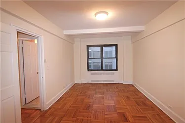 Rented by Siderow Residential Group