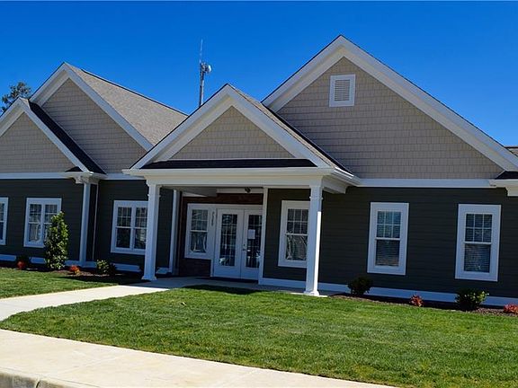 5th image of 21 Fiddlers Green Ln