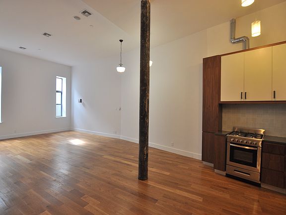 4th image of 949 Willoughby Ave APT 217B
