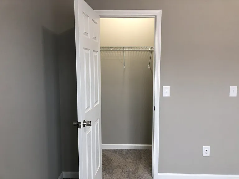 261 Charlotte Cir — Photo 11