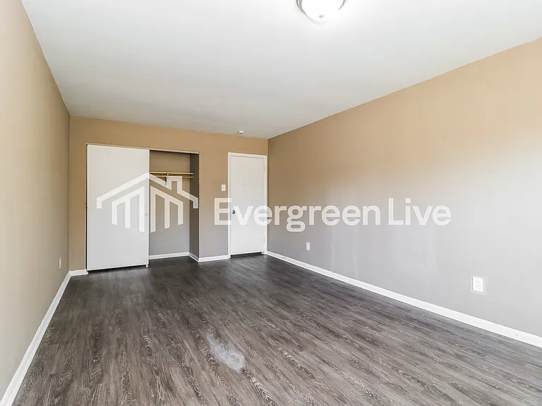 11875 Hidden Lake Dr — Photo 9
