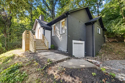 104 Overbrook Dr Photo 1
