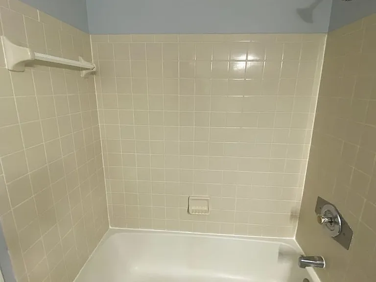 685 Youngstown Pkwy #301 — Photo 22