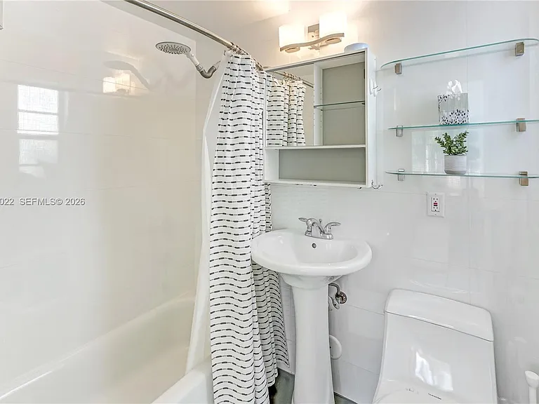 3900 N Meridian Ave #4 — Photo 10
