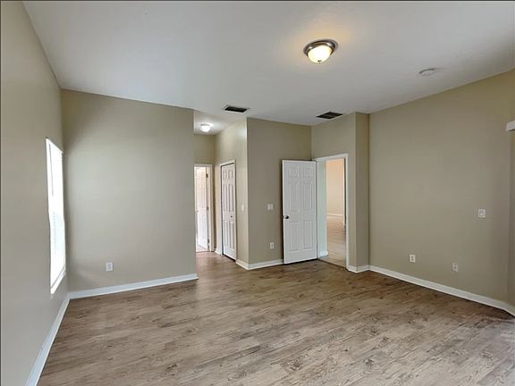 4th image of 2755 Patrician Cir