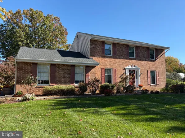 7 Fairway Dr, Quarryville, PA 17566