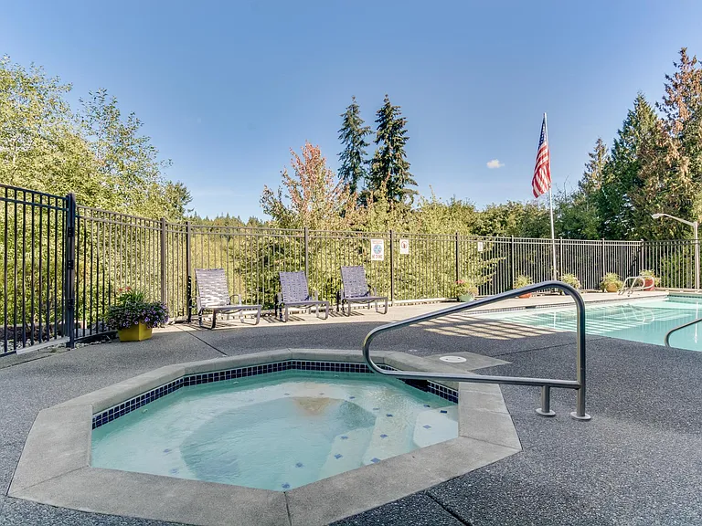Liberty Ridge — Photo 9