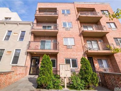28-21 36th St #1F, Astoria, NY, 11103