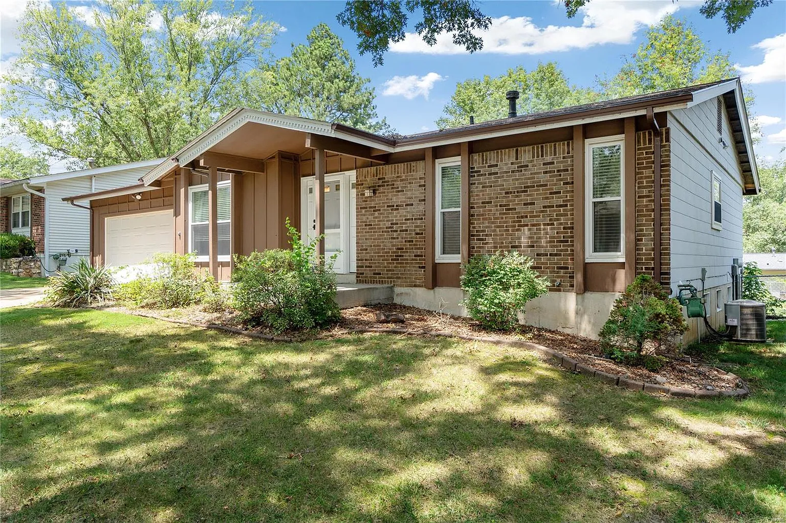531 Goldwood Dr photo 1