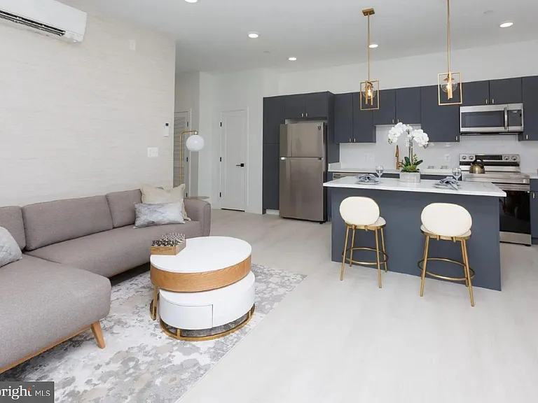 520 S Caroline St #301 — Photo 4