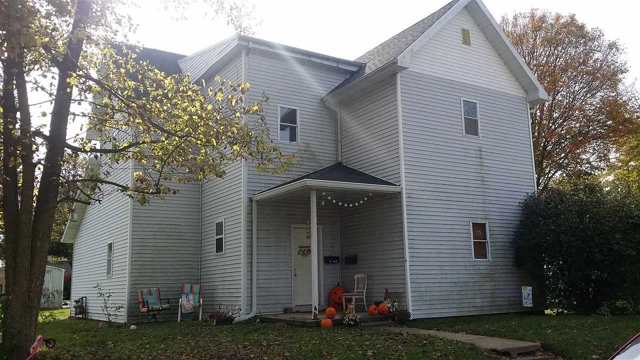 1247 Locust St photo 1