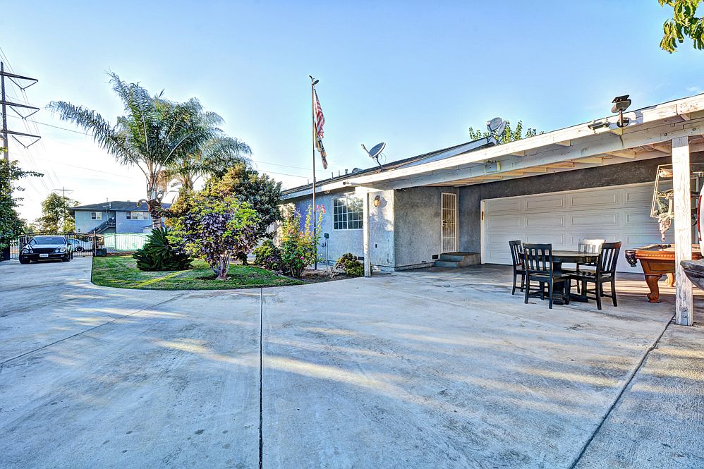 2533 Evergreen St Santa Ana Ca 92707 Zillow