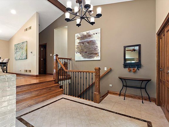 3rd image of 10348 Woburn Ct