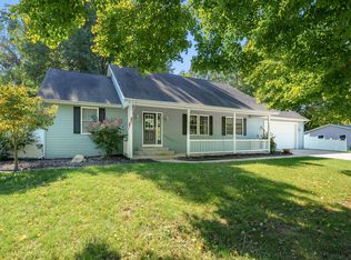 36029 Valley Dr, Paw Paw, MI