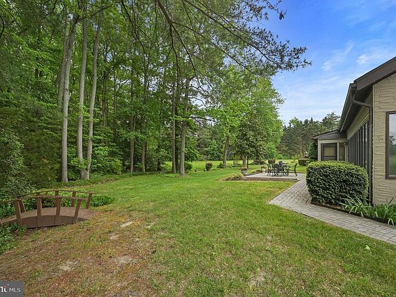 4th image of 69 S Turnberry Dr