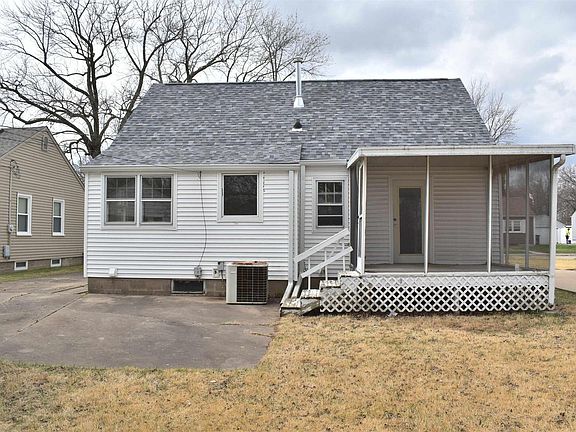 3rd image of 37 Blackhawk Hills Dr