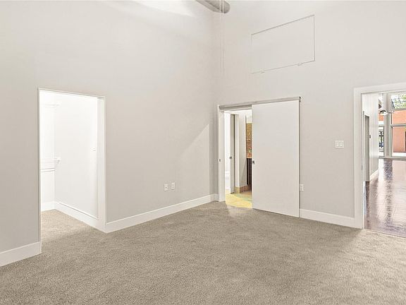 4th image of 4100 Forest Park Ave #115