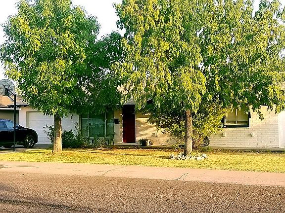 3rd image of 3809 W Glenn Dr