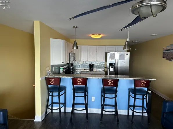 1262 Tri Motor Dr Unit 110, Put In Bay, OH 43456