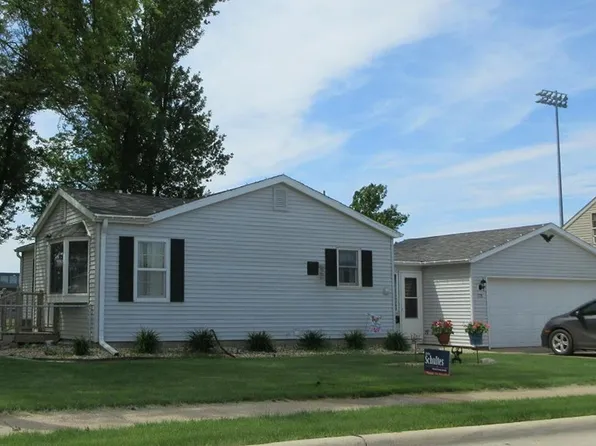 1738 1st Ave S, Estherville, IA 51334