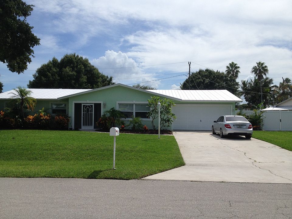 1st image of 423 21st Pl SE