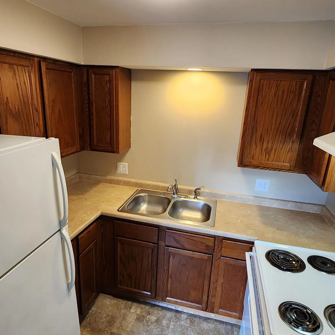 1 bed, 610 sqft, $850 — Photo 3
