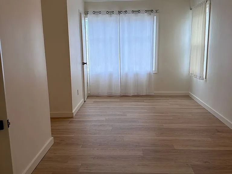 1489 G St — Photo 16