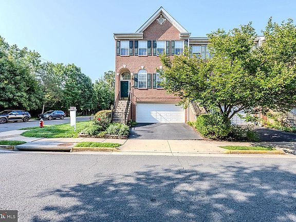 2nd image of 1718 Stuart Pointe Ln