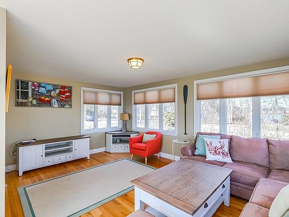 5th image of 49 Captain Davis Ln