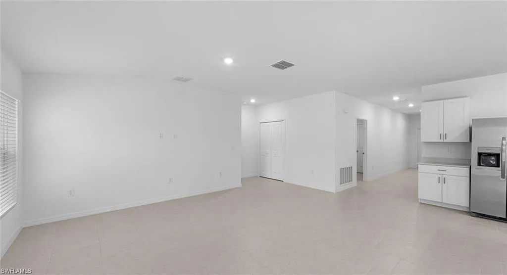 4 bed, 2.0 bath, 1824 sqft, $2,250 — Photo 2