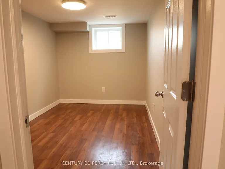 24 Flower St #BASEMENT — Photo 18