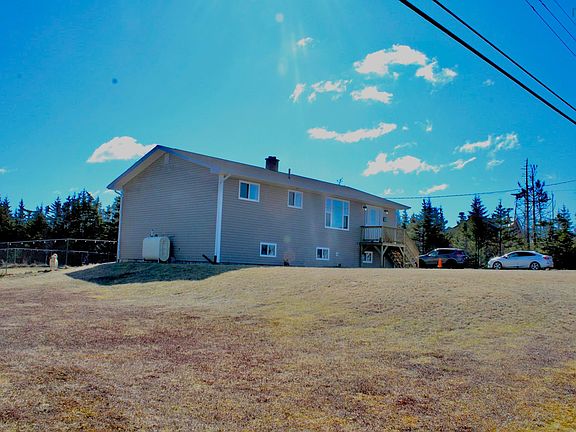 5th image of 489 Little Harbour Rd
