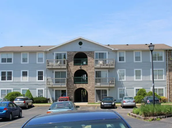 247 W Union St #C-202, Athens, OH 45701