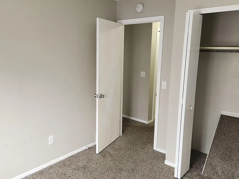 4515 W Bancroft St #9-10 — Photo 16