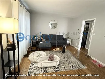 512 E 4th Ave — Photo 2