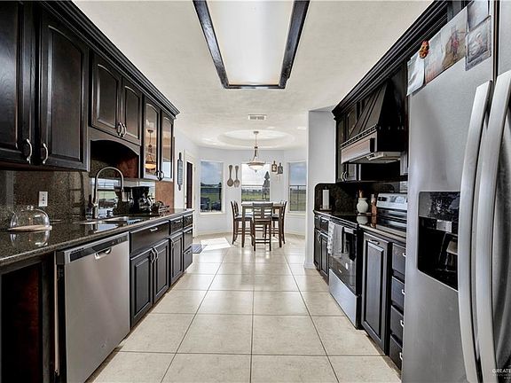 3rd image of 3815 Aspen Dr
