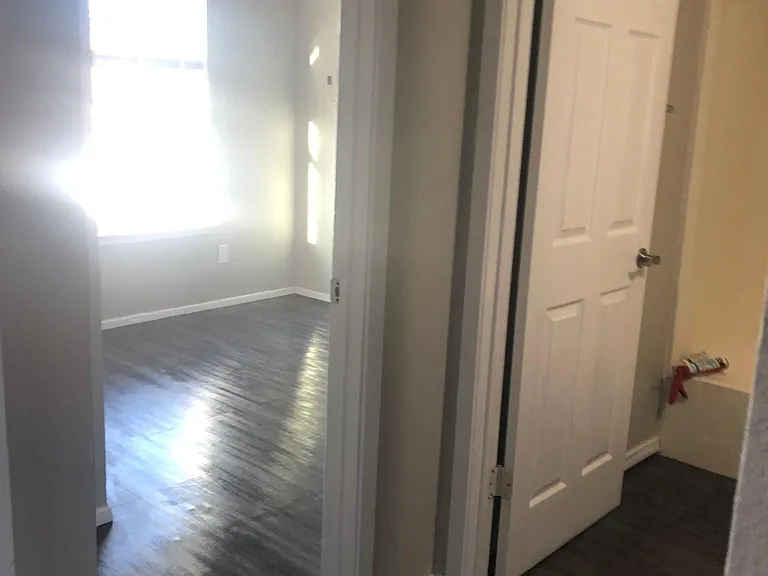 813 Parkview Dr #D — Photo 10