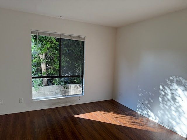 Sunny, private bedroom