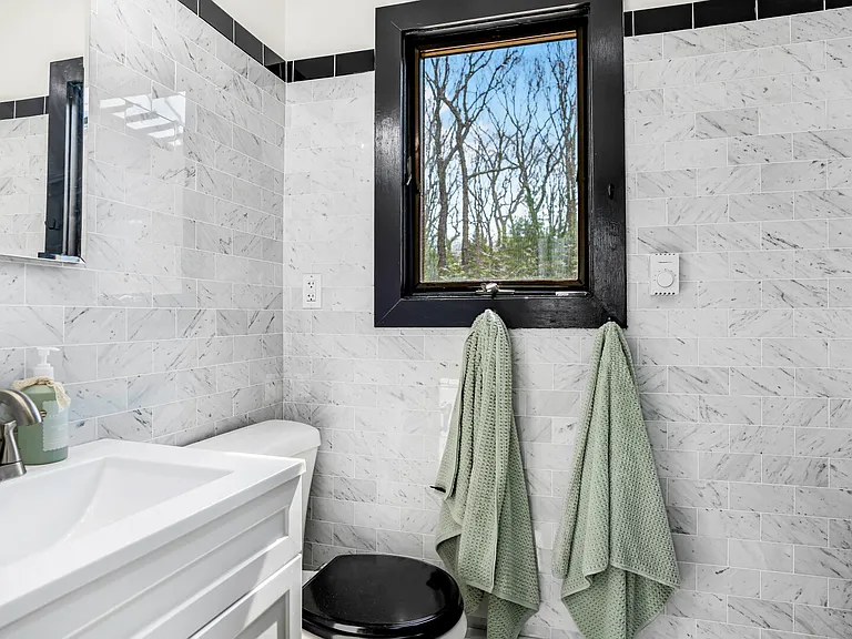 3564 Noyac Rd — Photo 16