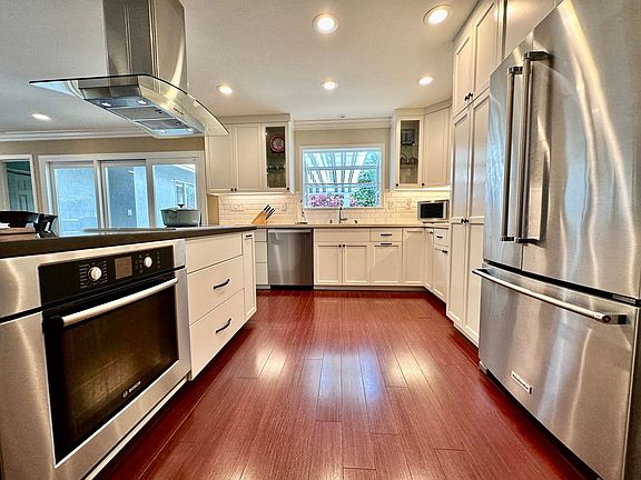 5th image of 1090 Ticonderoga Dr