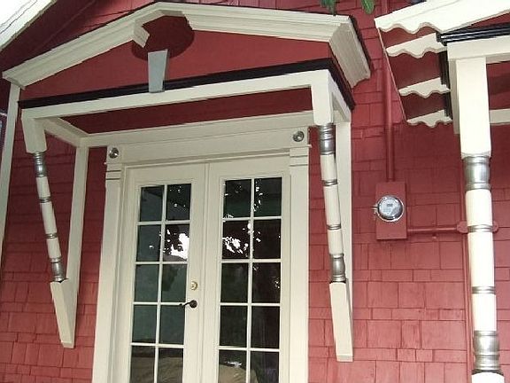 Elaborate Second Entrance
