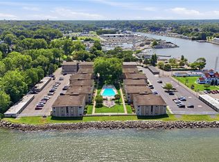 811 Westage At The Hbr, Irondequoit, NY 14617
