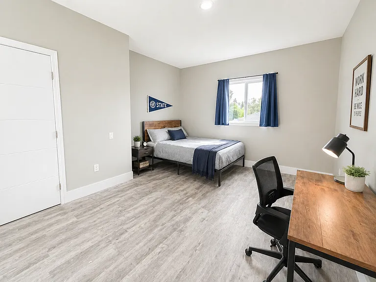 1212 W 37th Dr — Photo 5