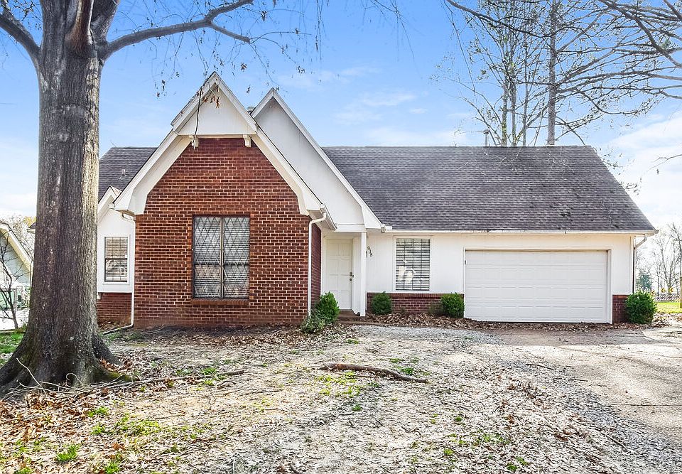 1st image of 938 Pheasant Hollow Dr