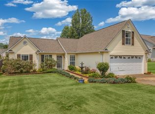 112 Blue Wing Ln, Easley, SC 29642