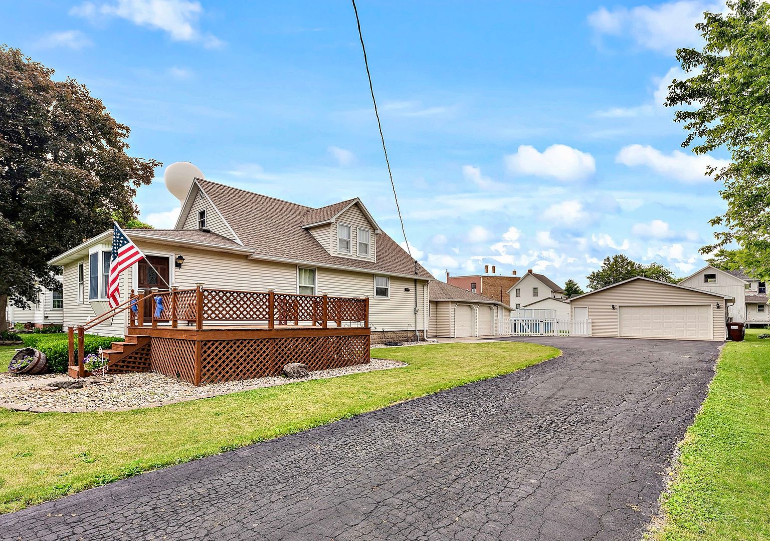 203 E Lake St, Ashkum, IL 60911 Zillow