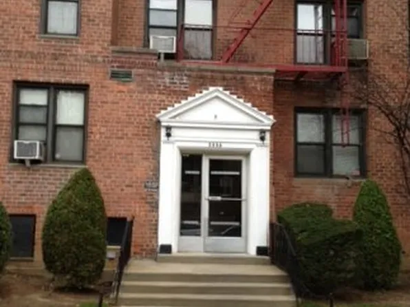 2685 East 7th Street image 1 of 1